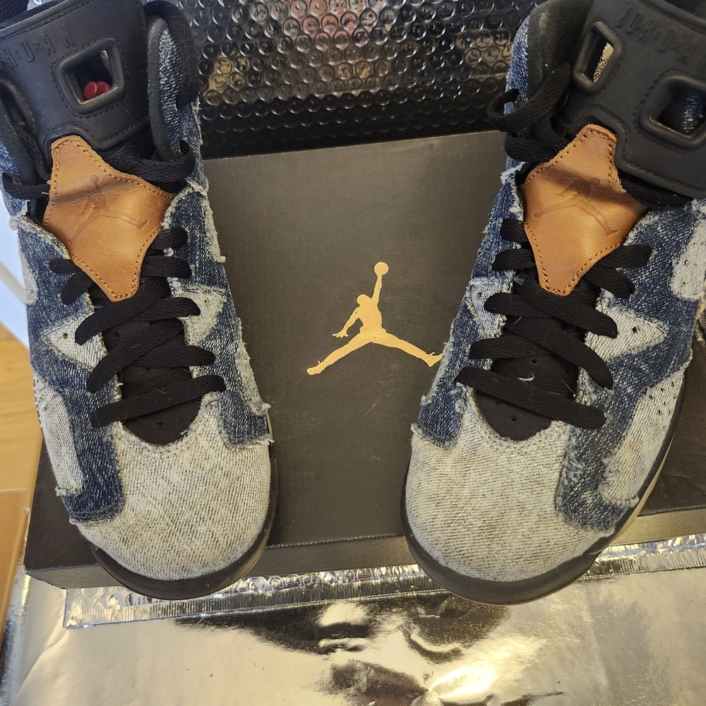 Jordan Air 6 Retro Washed Denim Blue And Black Sneakers